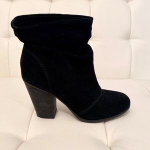 Eva & Zoe | Black Lydia Booties | Size 6
